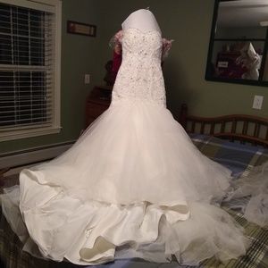 Wedding dress